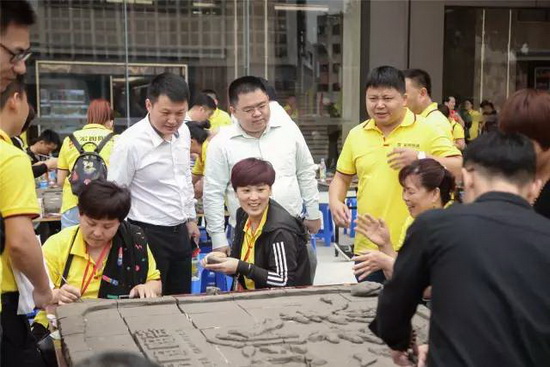 hjc888黄金城--手机版app官网