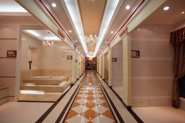 图11、2011年度广东汕头hjc888黄金城优异专卖店（选登）