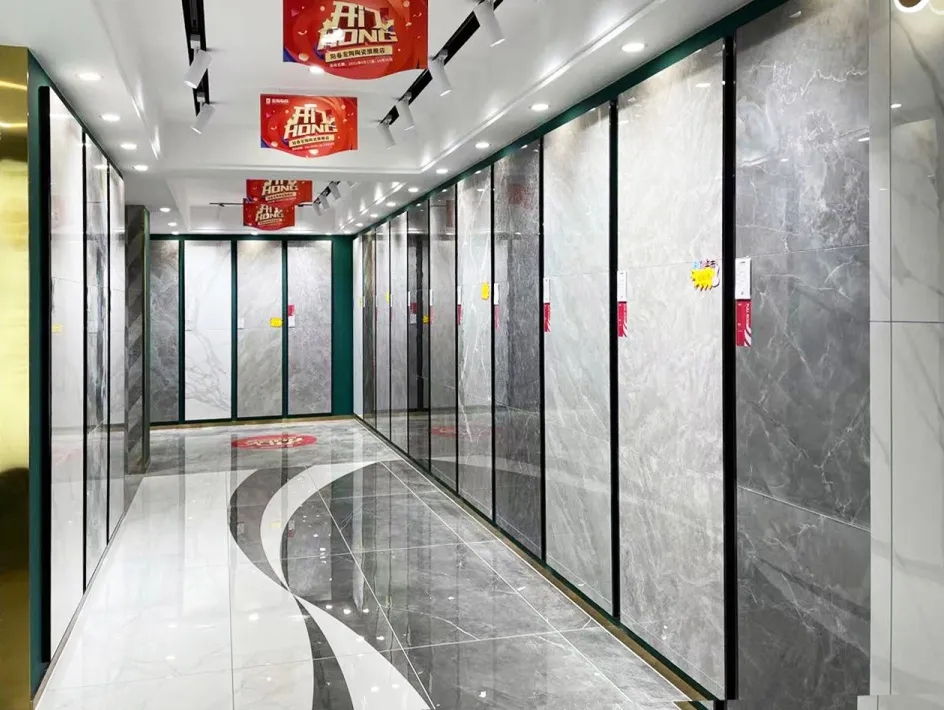 阳春hjc888黄金城地砖终端门店图片